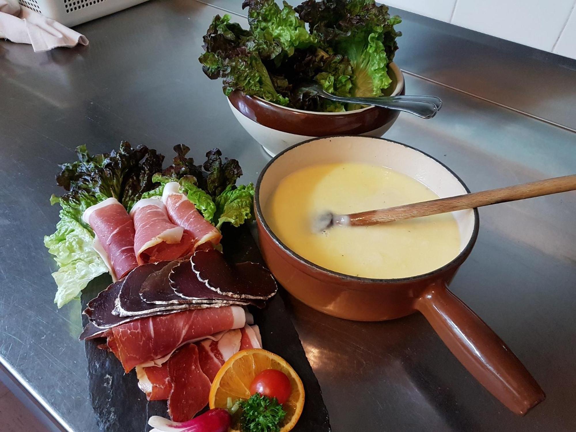 Hotel Le Chamois Logis โมลีนส์-ออง-กีราส ภายนอก รูปภาพ