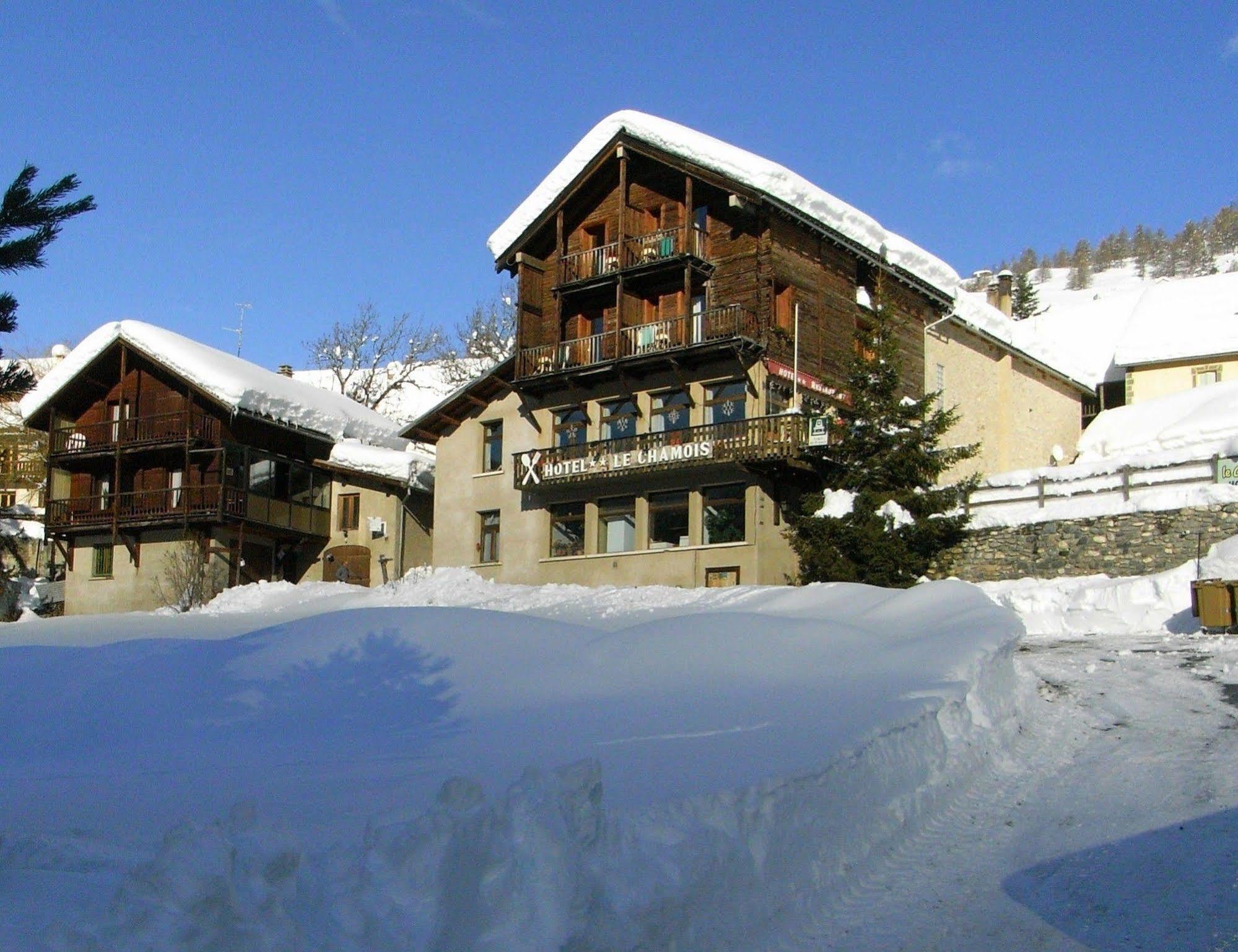 Hotel Le Chamois Logis โมลีนส์-ออง-กีราส ภายนอก รูปภาพ