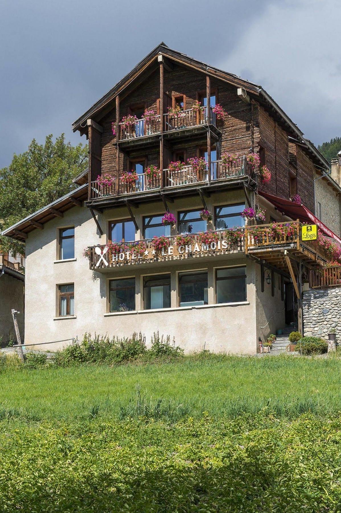 Hotel Le Chamois Logis โมลีนส์-ออง-กีราส ภายนอก รูปภาพ