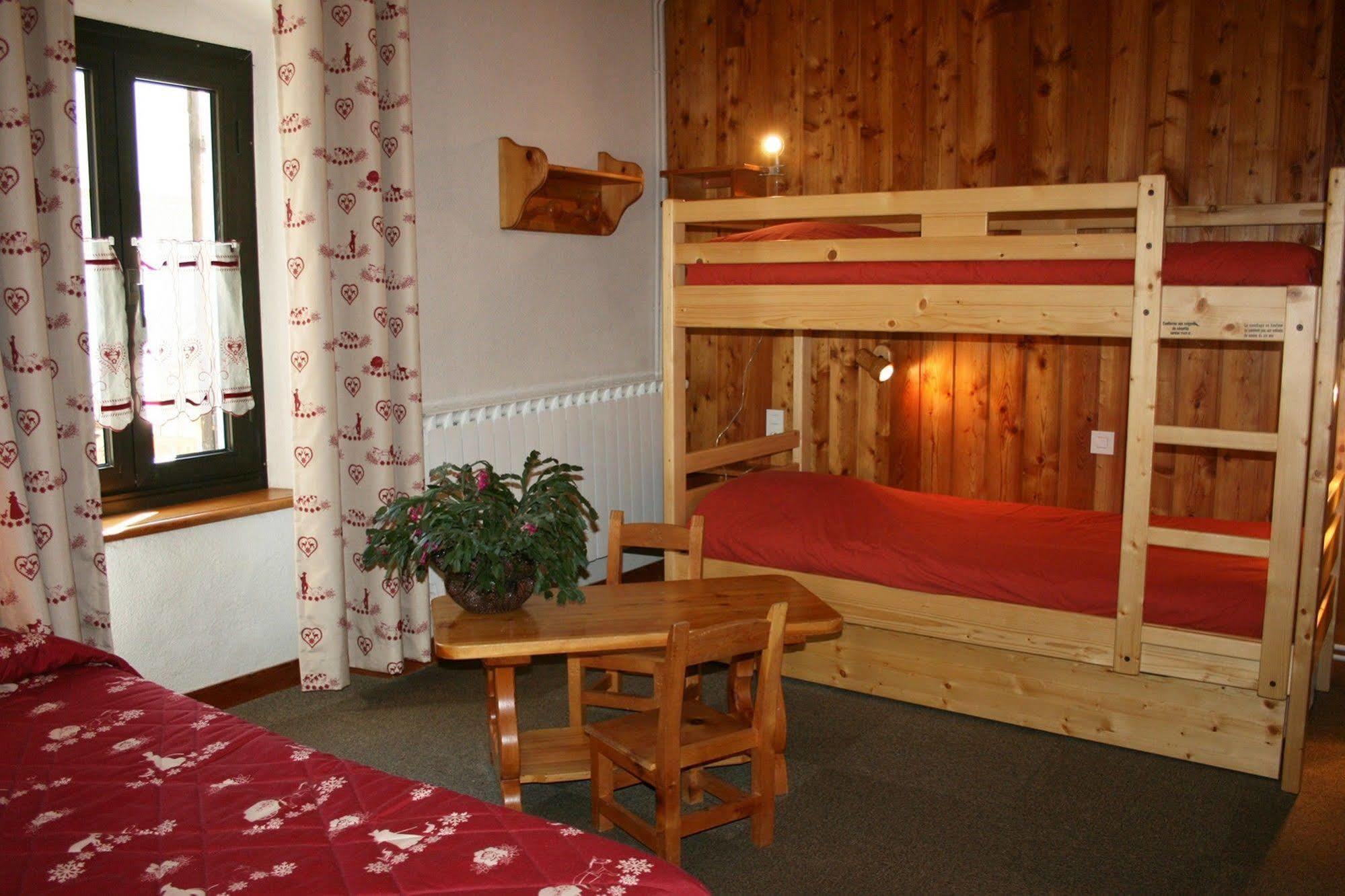 Hotel Le Chamois Logis โมลีนส์-ออง-กีราส ภายนอก รูปภาพ