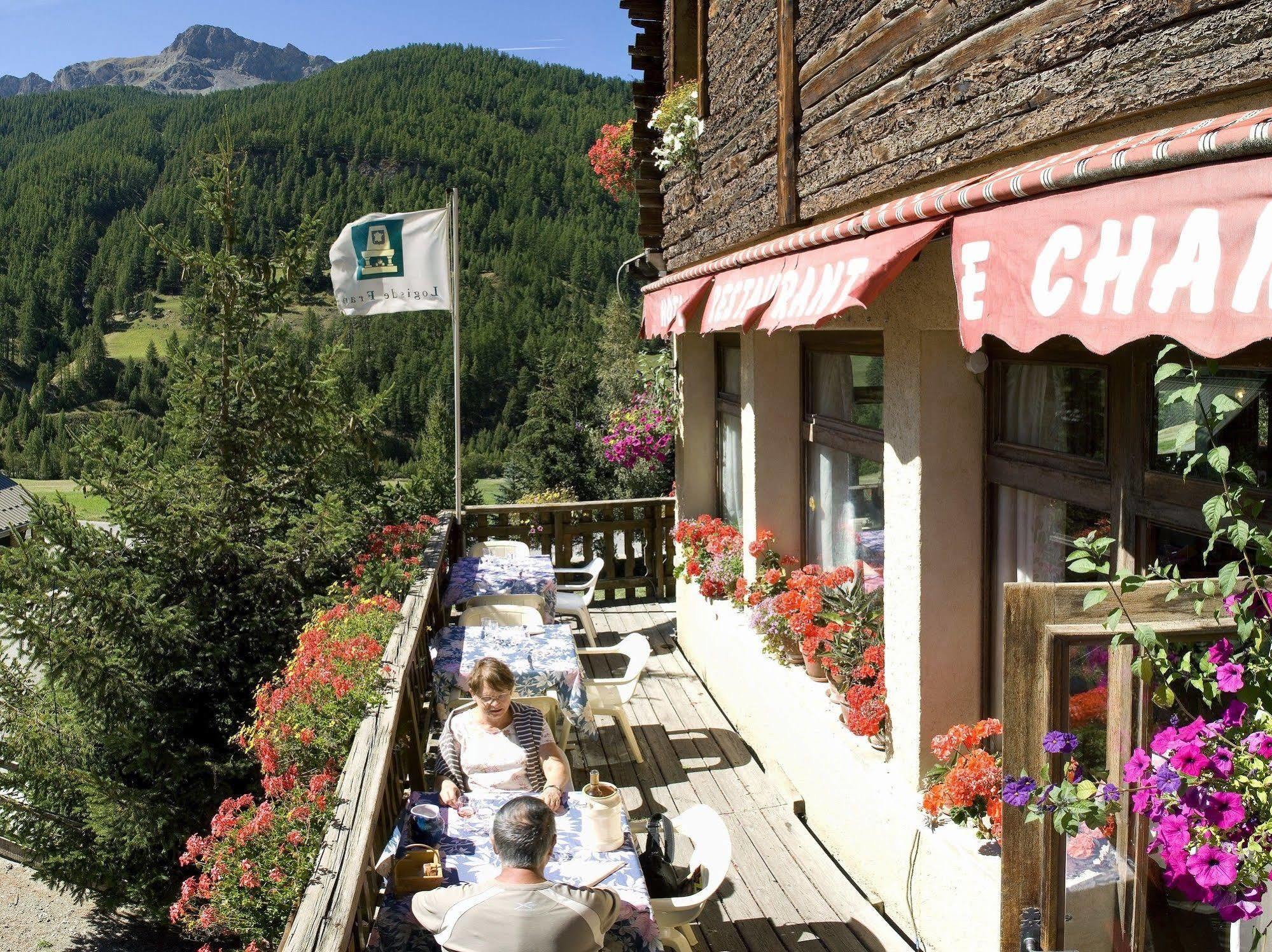 Hotel Le Chamois Logis โมลีนส์-ออง-กีราส ภายนอก รูปภาพ