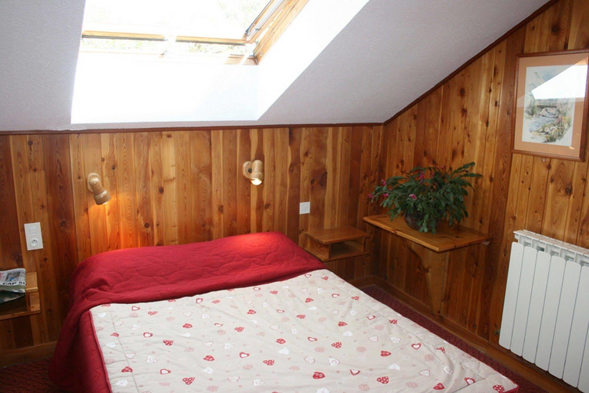 Hotel Le Chamois Logis โมลีนส์-ออง-กีราส ภายนอก รูปภาพ