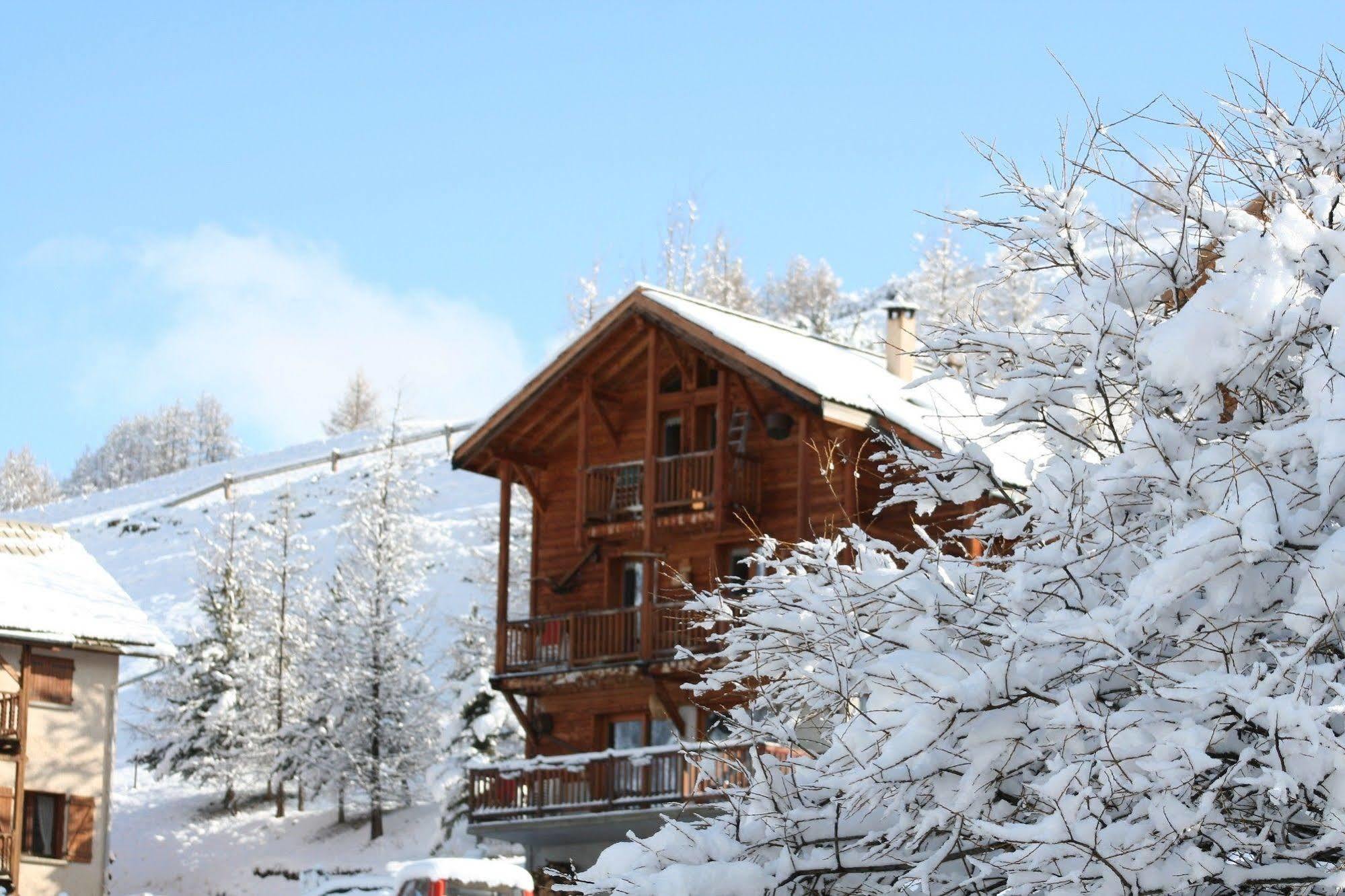Hotel Le Chamois Logis โมลีนส์-ออง-กีราส ภายนอก รูปภาพ